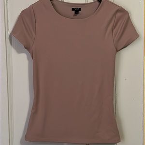 Short sleeve body contour top